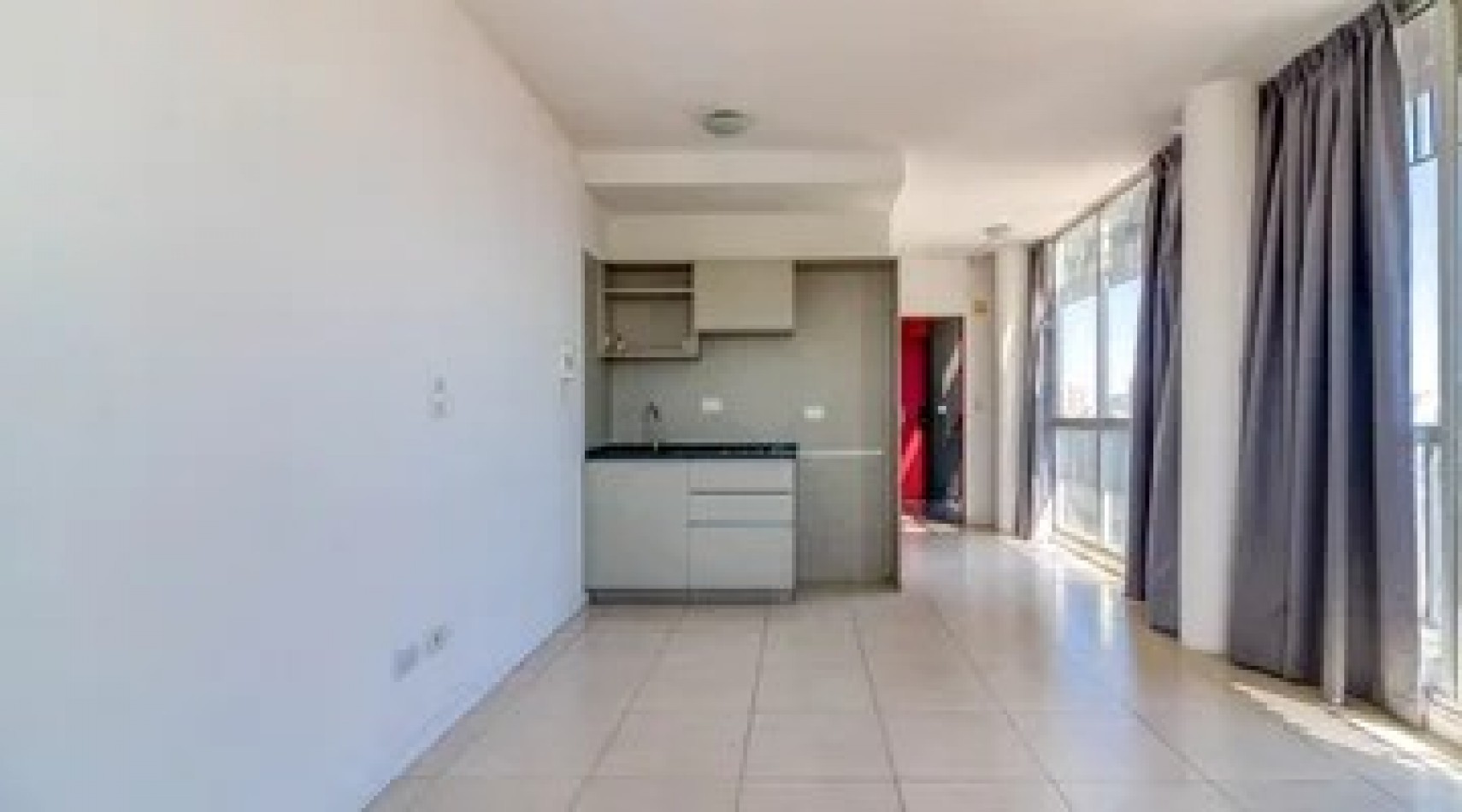 HERMOSO MONOAMBIENTE ZONA CENTRO EN ALTURA CON COCHERA FIJA Y AMENITIES ***APTO CREDITO BANCARIO***
