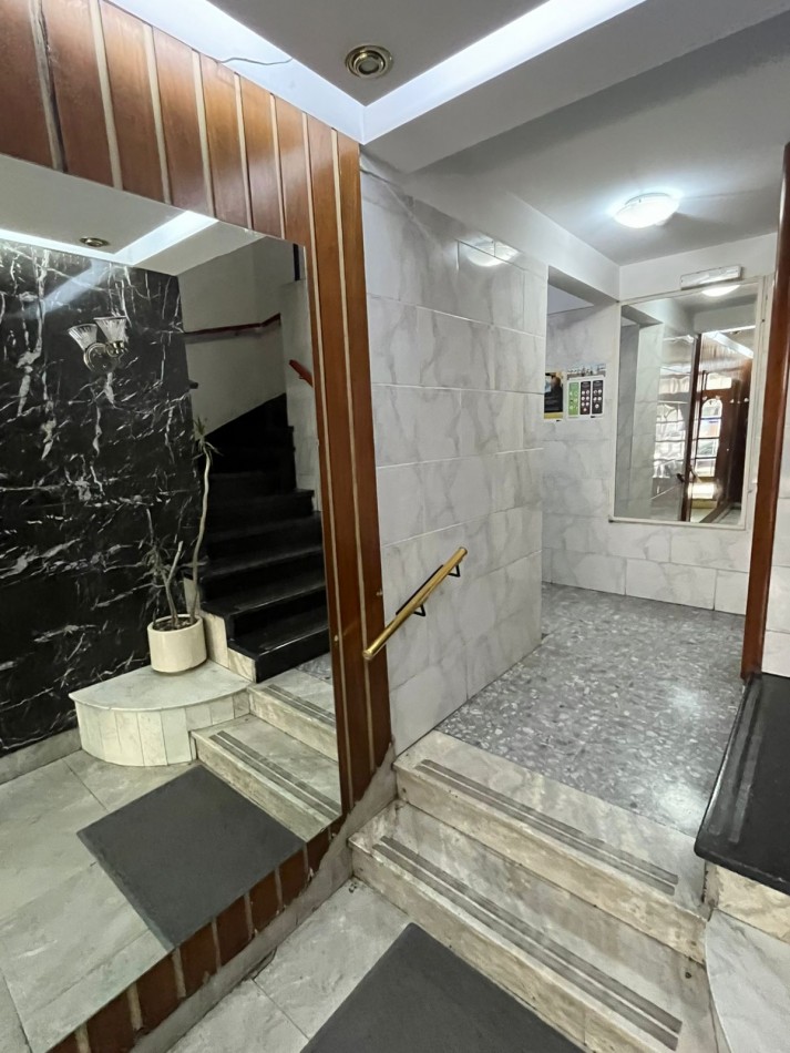 VENTA 3 AMBIENTES CON BALCON AL FRENTE Y LAVADERO EXCELENTE UBICACION ****APTO CREDITO BANCARIO****