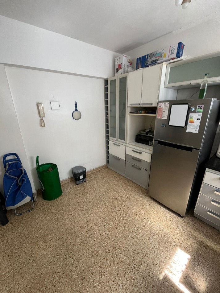 VENTA 3 AMBIENTES CON BALCON AL FRENTE Y LAVADERO EXCELENTE UBICACION ****APTO CREDITO BANCARIO****