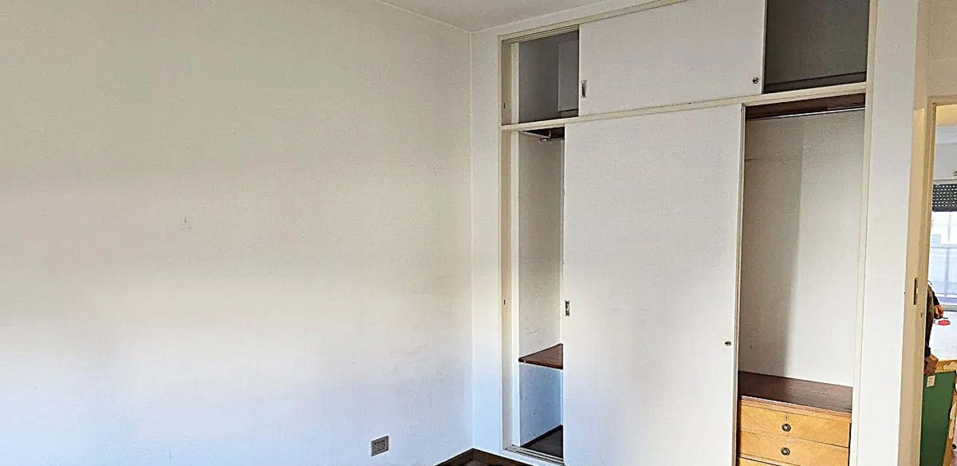 VENTA 2 AMBIENTES AL FRENTE CON BALCON Y LAVADERO CERCA DE TODO ***APTO CREDITO BANCARIO***