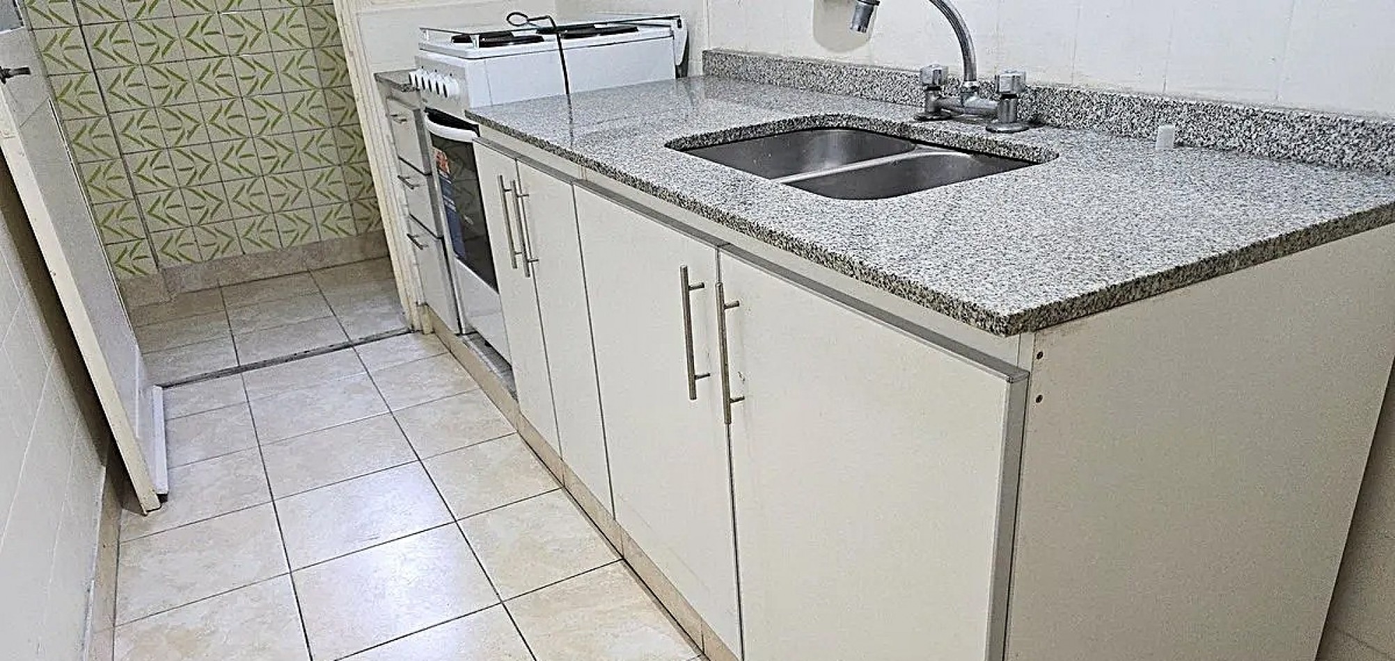 VENTA 2 AMBIENTES AL FRENTE CON BALCON Y LAVADERO CERCA DE TODO ***APTO CREDITO BANCARIO***