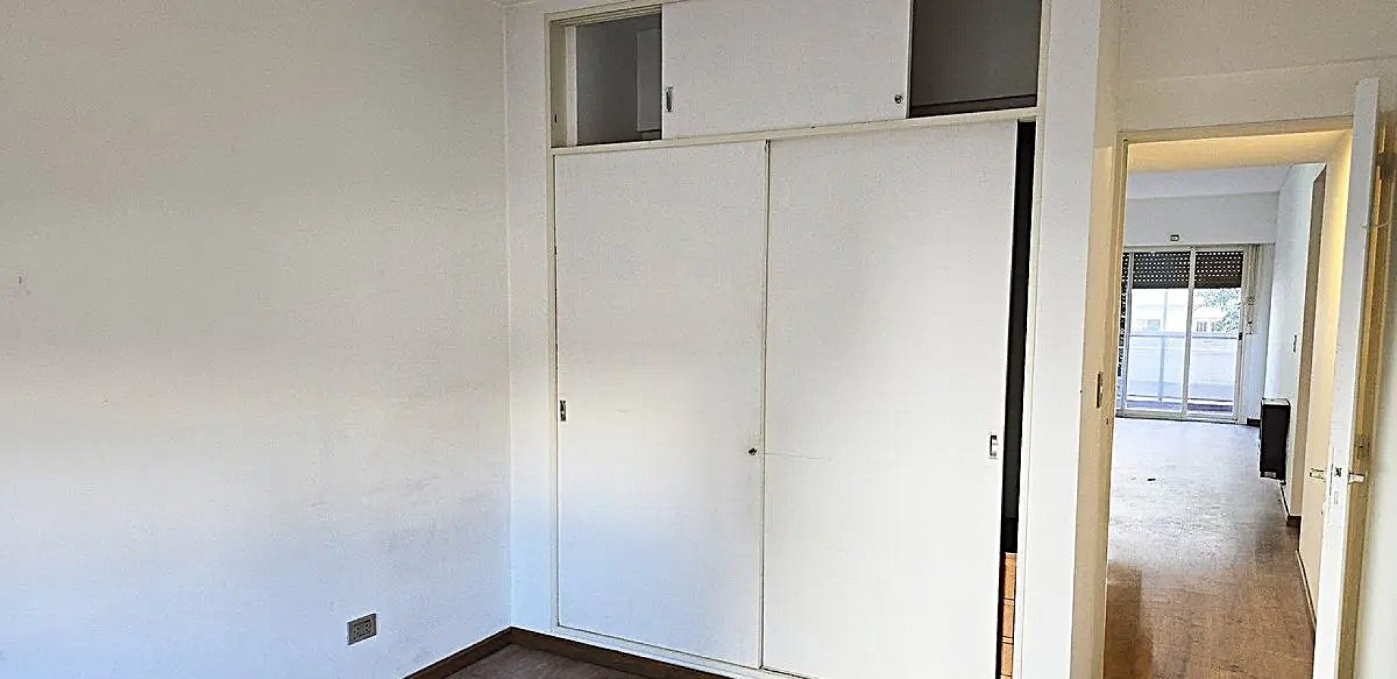 VENTA 2 AMBIENTES AL FRENTE CON BALCON Y LAVADERO CERCA DE TODO ***APTO CREDITO BANCARIO***