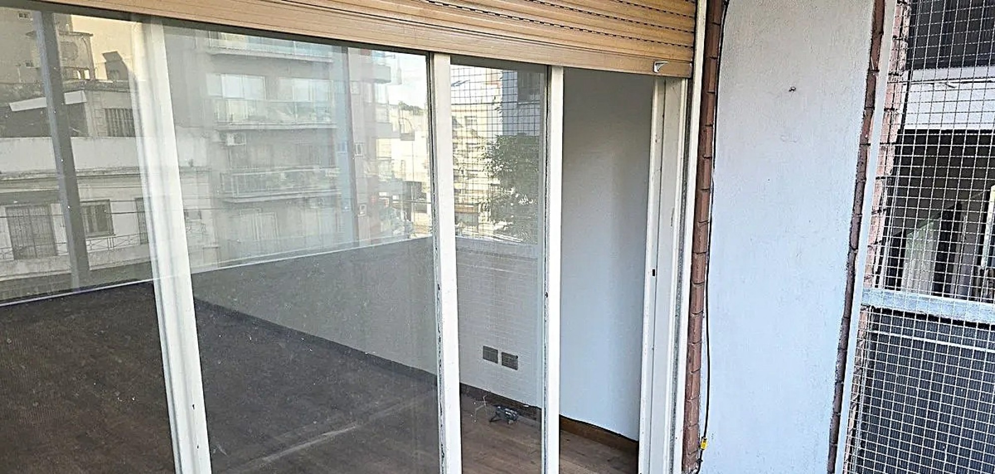 VENTA 2 AMBIENTES AL FRENTE CON BALCON Y LAVADERO CERCA DE TODO ***APTO CREDITO BANCARIO***