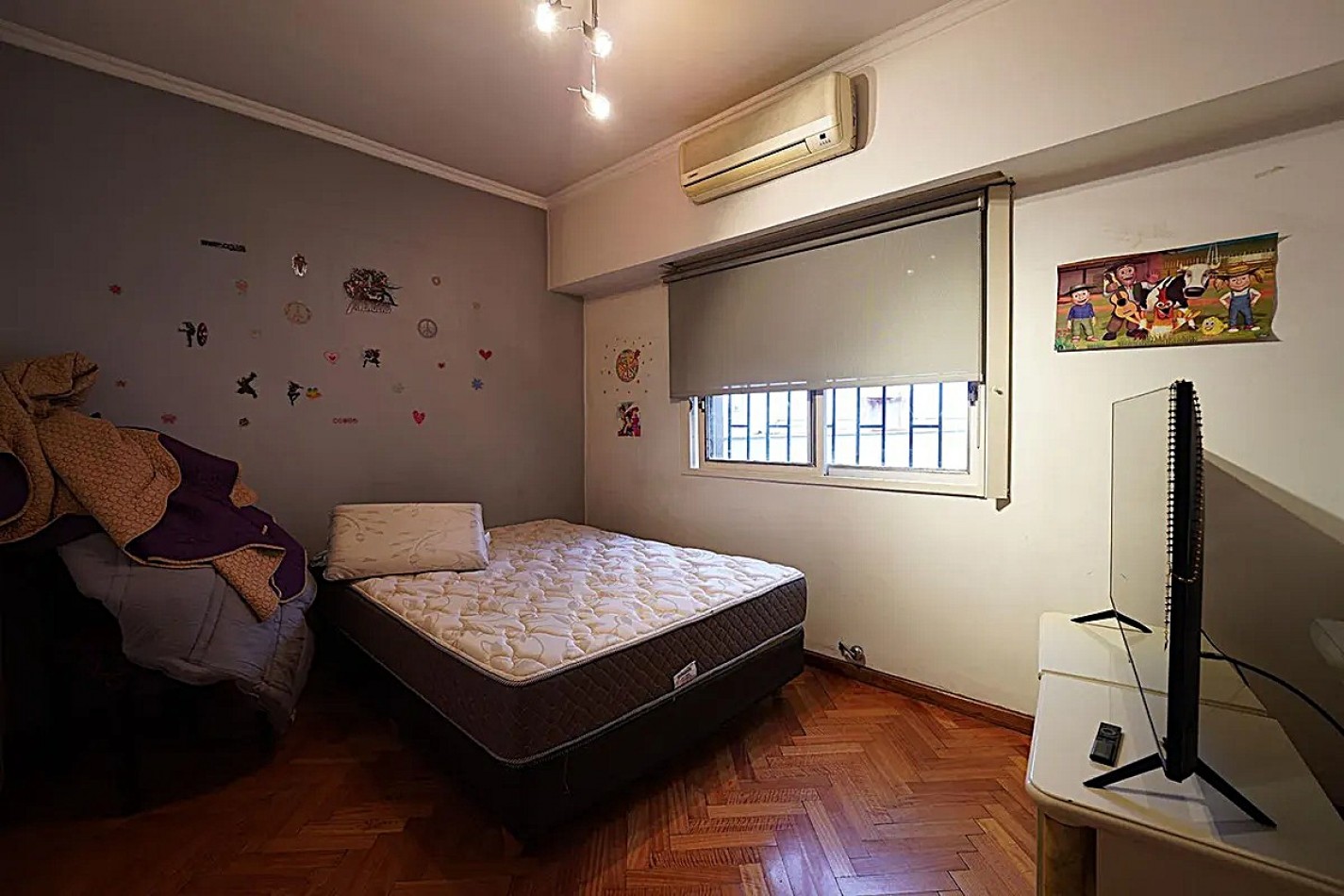 VENTA CASA CON PILETA 6 AMBIENTES EN CABALLITO ****APTO CREDITO BANCARIO**** 