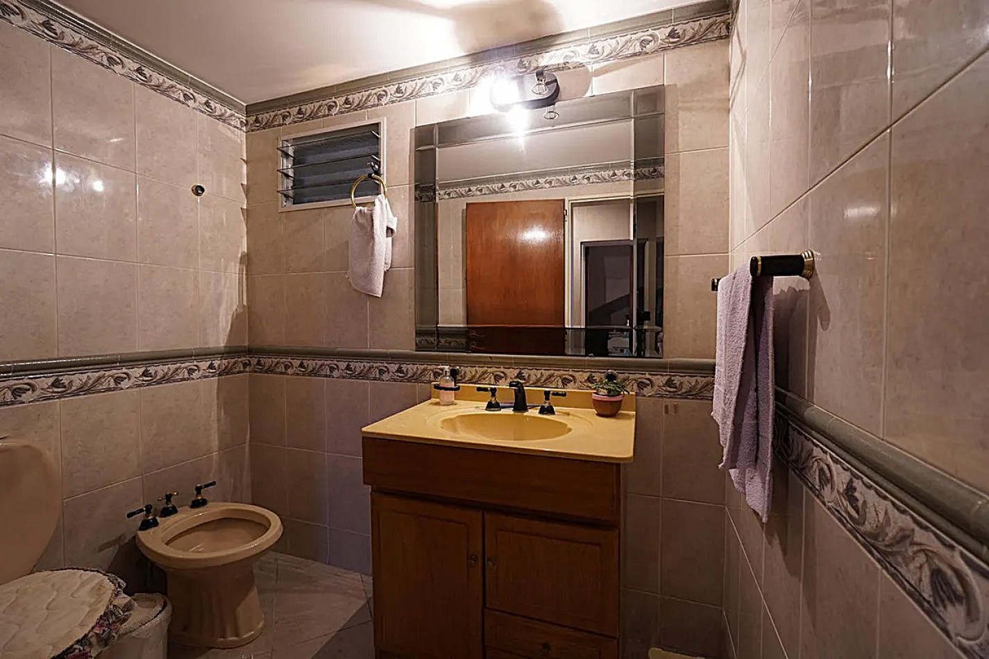 VENTA CASA CON PILETA 6 AMBIENTES EN CABALLITO ****APTO CREDITO BANCARIO**** 