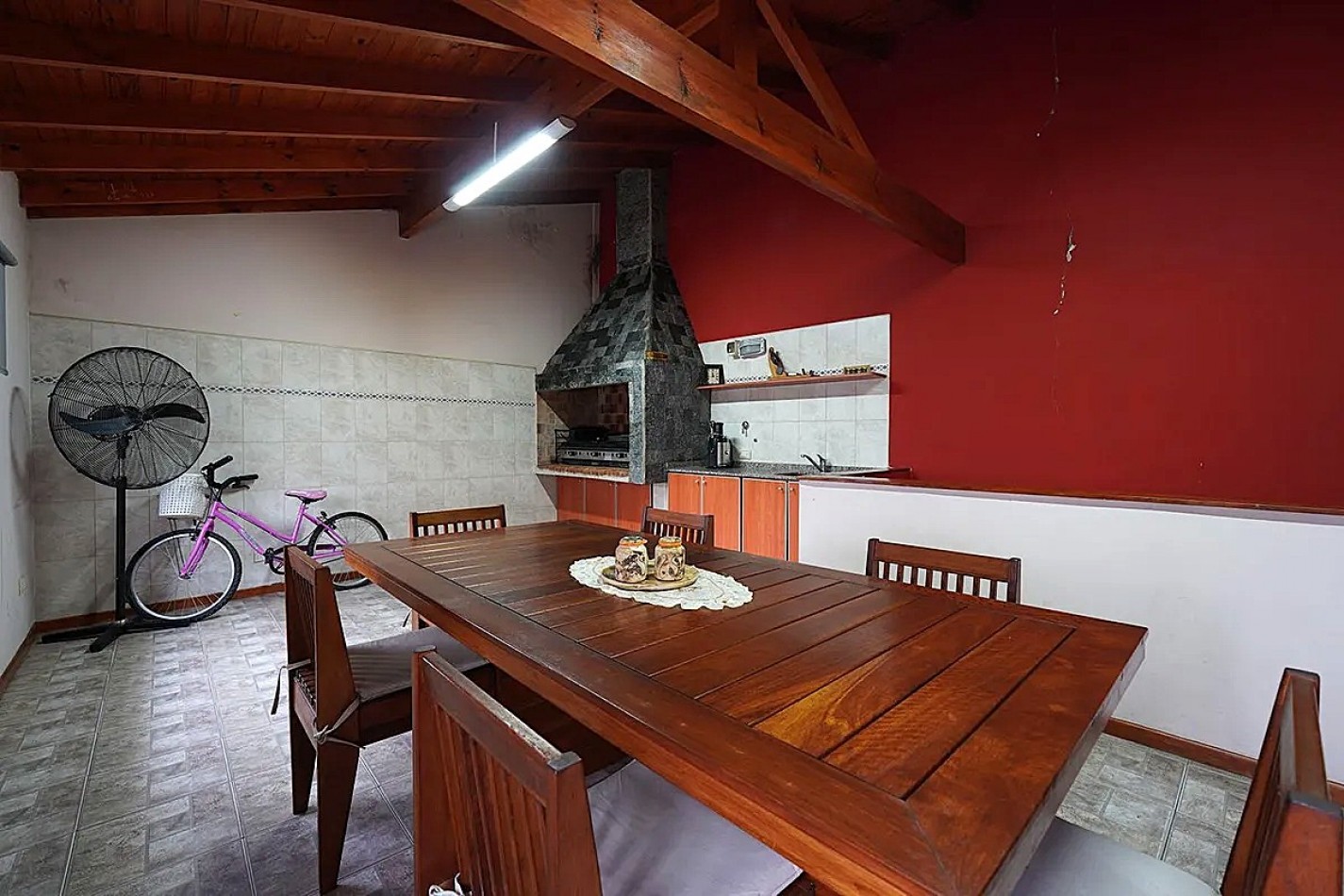 VENTA CASA CON PILETA 6 AMBIENTES EN CABALLITO ****APTO CREDITO BANCARIO**** 