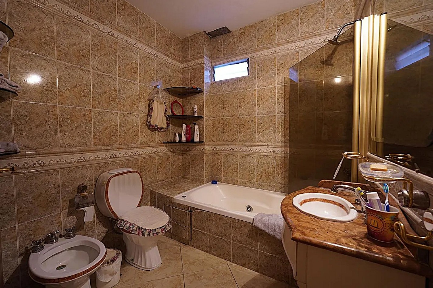 VENTA CASA CON PILETA 6 AMBIENTES EN CABALLITO ****APTO CREDITO BANCARIO**** 