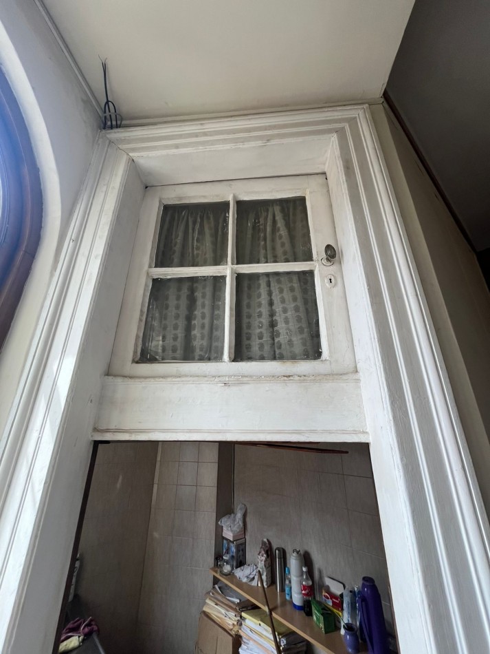 SEMIPISO 6 AMBIENTES AL FRENTE ESTILO ANTIGUO APTO PROFESIONAL (HOY ESTUDIO JURIDICO)