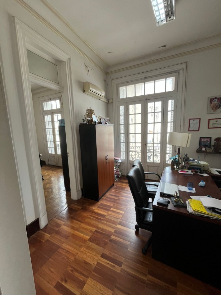 SEMIPISO 6 AMBIENTES AL FRENTE ESTILO ANTIGUO APTO PROFESIONAL (HOY ESTUDIO JURIDICO)