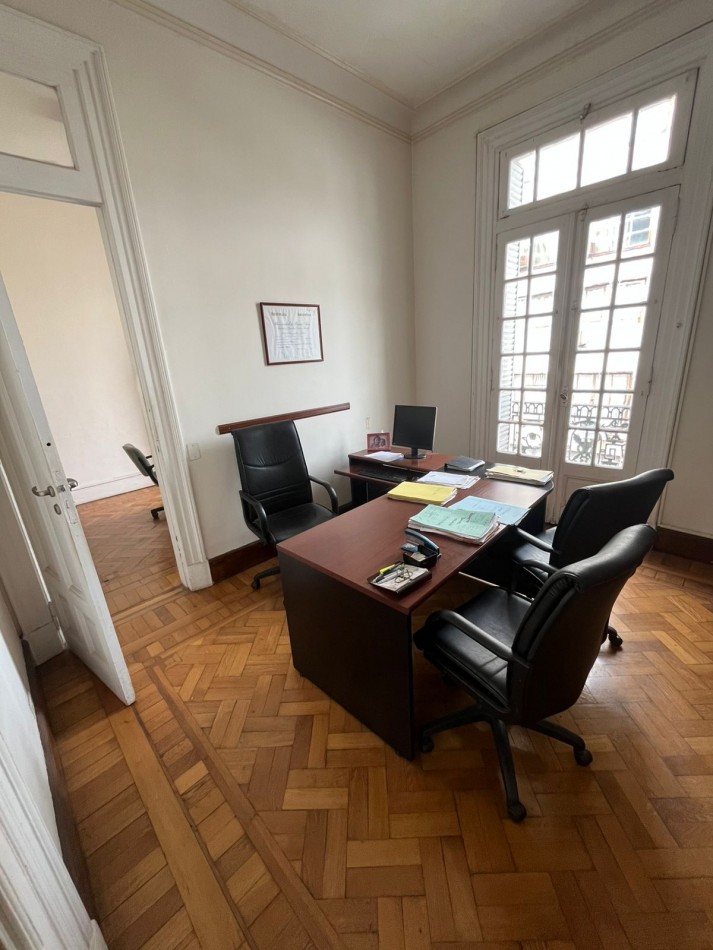 SEMIPISO 6 AMBIENTES AL FRENTE ESTILO ANTIGUO APTO PROFESIONAL (HOY ESTUDIO JURIDICO)