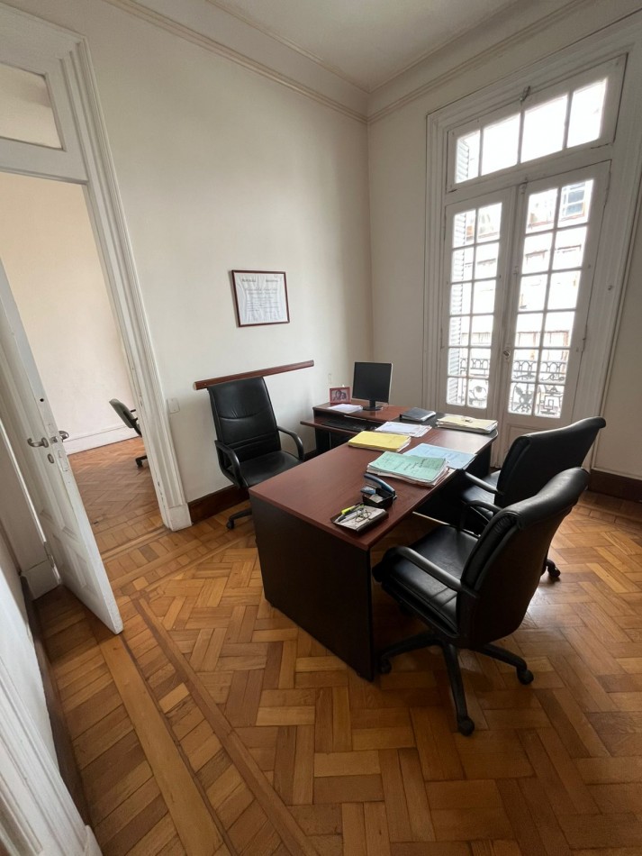 SEMIPISO 6 AMBIENTES AL FRENTE ESTILO ANTIGUO APTO PROFESIONAL (HOY ESTUDIO JURIDICO)