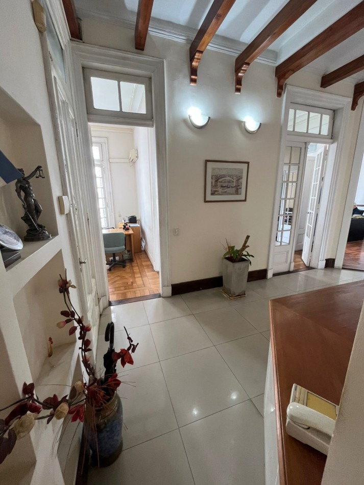 SEMIPISO 6 AMBIENTES AL FRENTE ESTILO ANTIGUO APTO PROFESIONAL (HOY ESTUDIO JURIDICO)