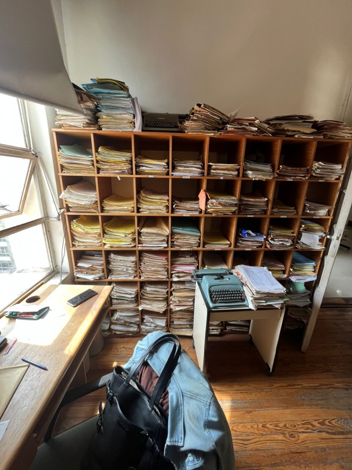 SEMIPISO 6 AMBIENTES AL FRENTE ESTILO ANTIGUO APTO PROFESIONAL (HOY ESTUDIO JURIDICO)