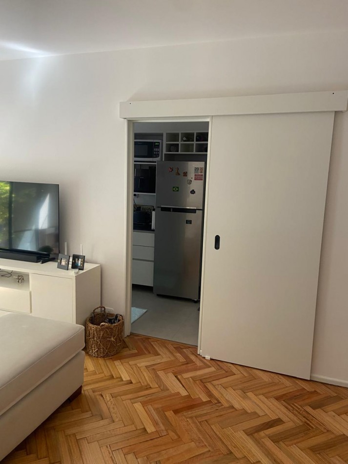 HERMOSO 2 ambientes RECICLADO a nuevo con balcon al frente ***APTO CREDITO BANCARIO***