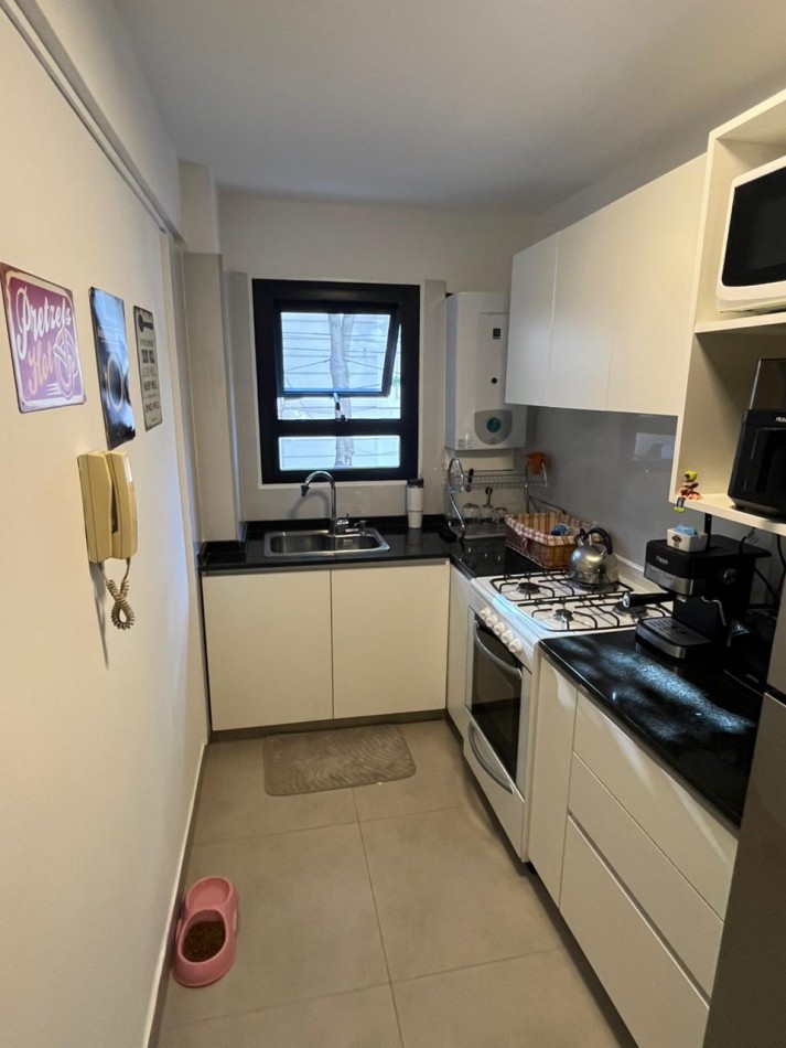 HERMOSO 2 ambientes RECICLADO a nuevo con balcon al frente ***APTO CREDITO BANCARIO***