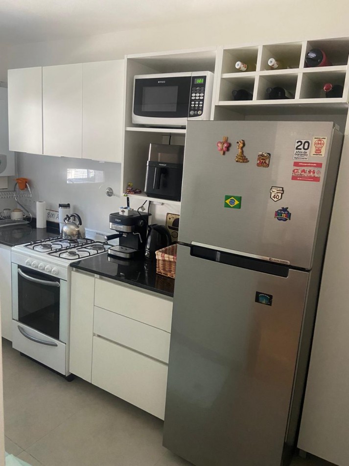 HERMOSO 2 ambientes RECICLADO a nuevo con balcon al frente ***APTO CREDITO BANCARIO***