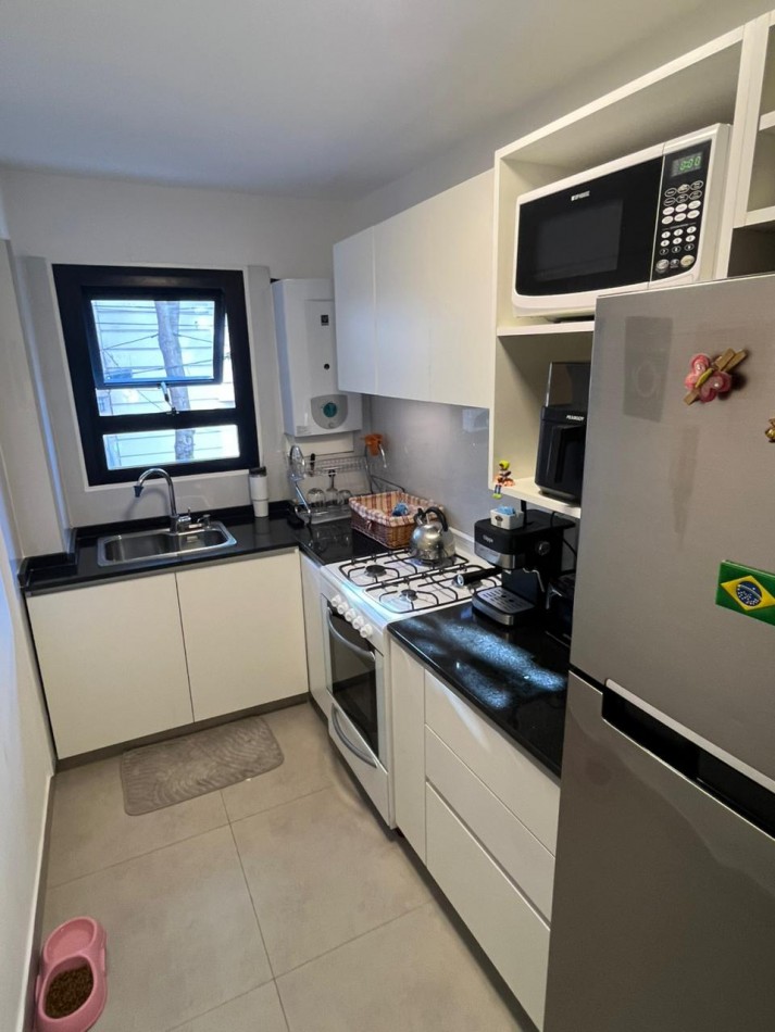 HERMOSO 2 ambientes RECICLADO a nuevo con balcon al frente ***APTO CREDITO BANCARIO***
