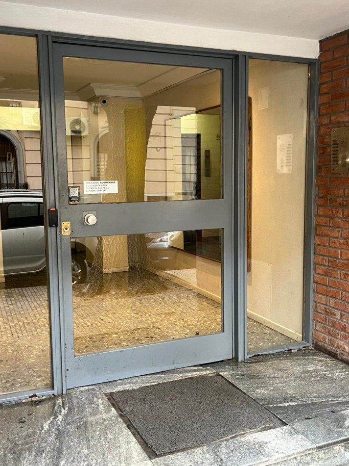 HERMOSO 2 ambientes RECICLADO a nuevo con balcon al frente ***APTO CREDITO BANCARIO***