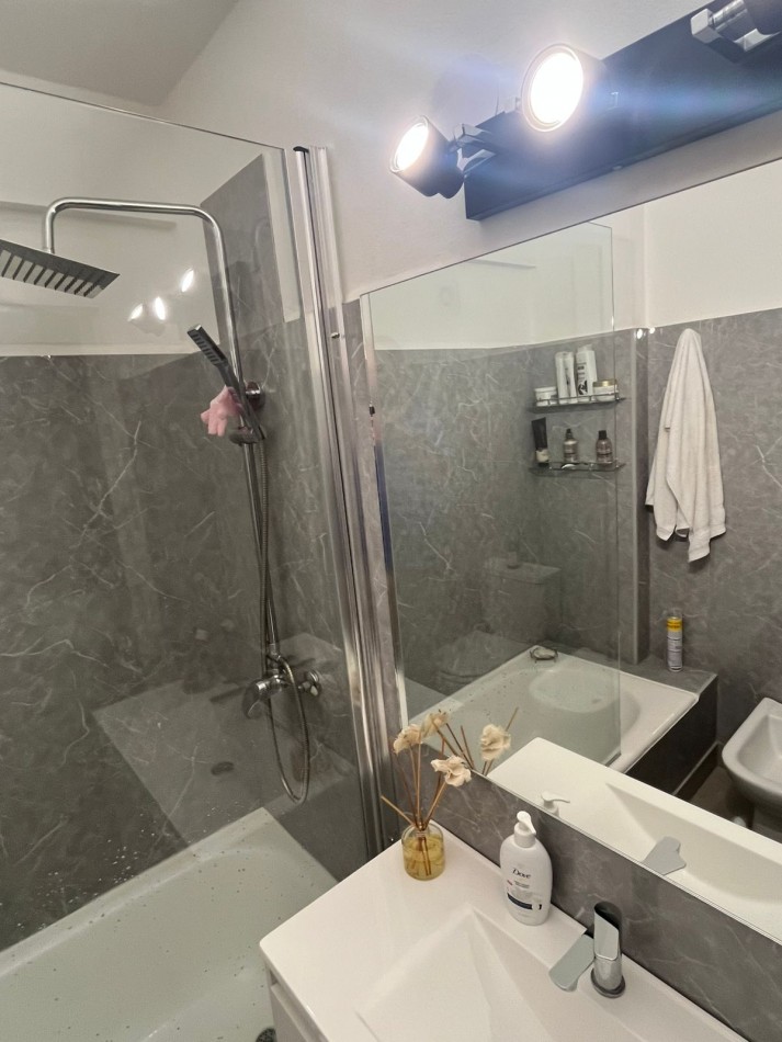 HERMOSO 2 ambientes RECICLADO a nuevo con balcon al frente ***APTO CREDITO BANCARIO***