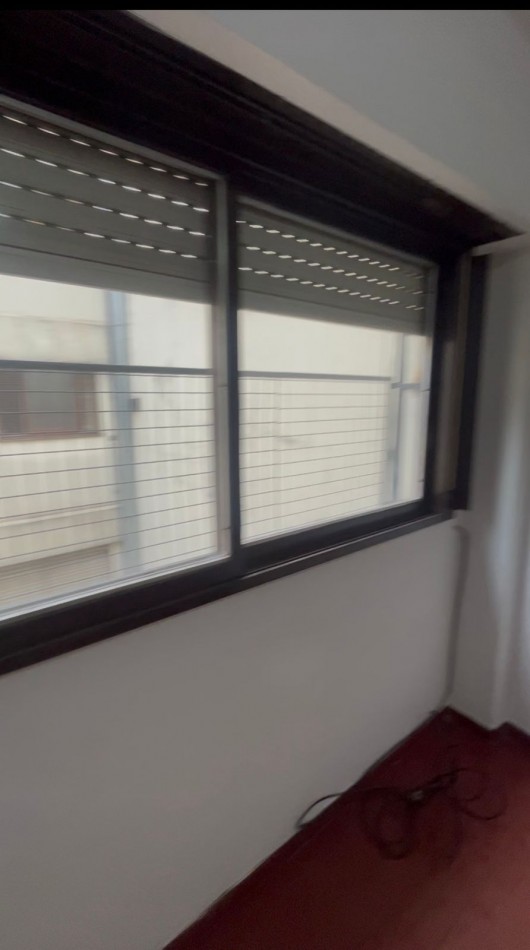 Se alquila Monoambiente SIN EXPENSAS amplio con seguro de caucion 