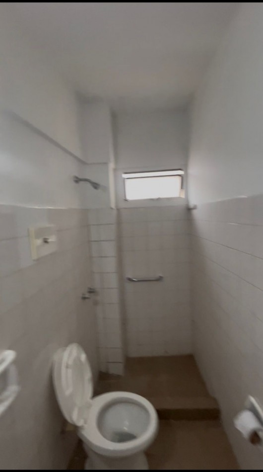 Se alquila Monoambiente SIN EXPENSAS amplio con seguro de caucion 