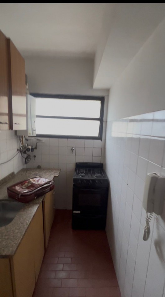 Se alquila Monoambiente SIN EXPENSAS amplio con seguro de caucion 