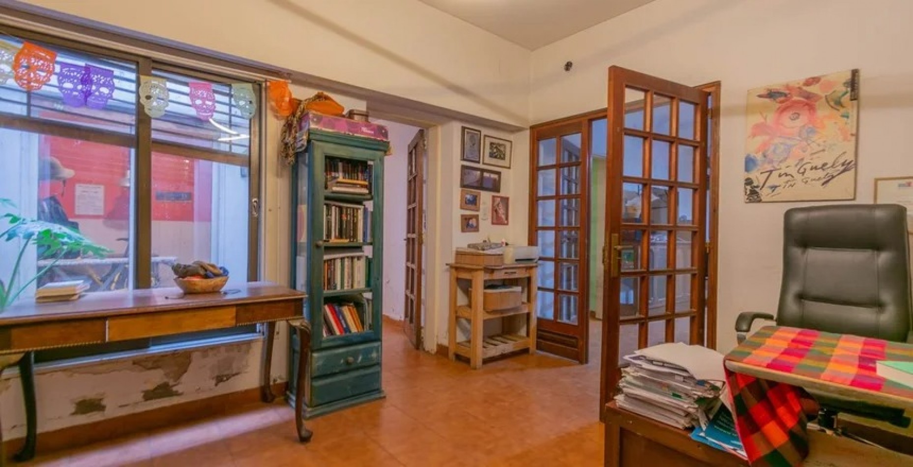 VENTA DE CASA 7 AMBIENTES CON TERRAZA A MEJORAR 