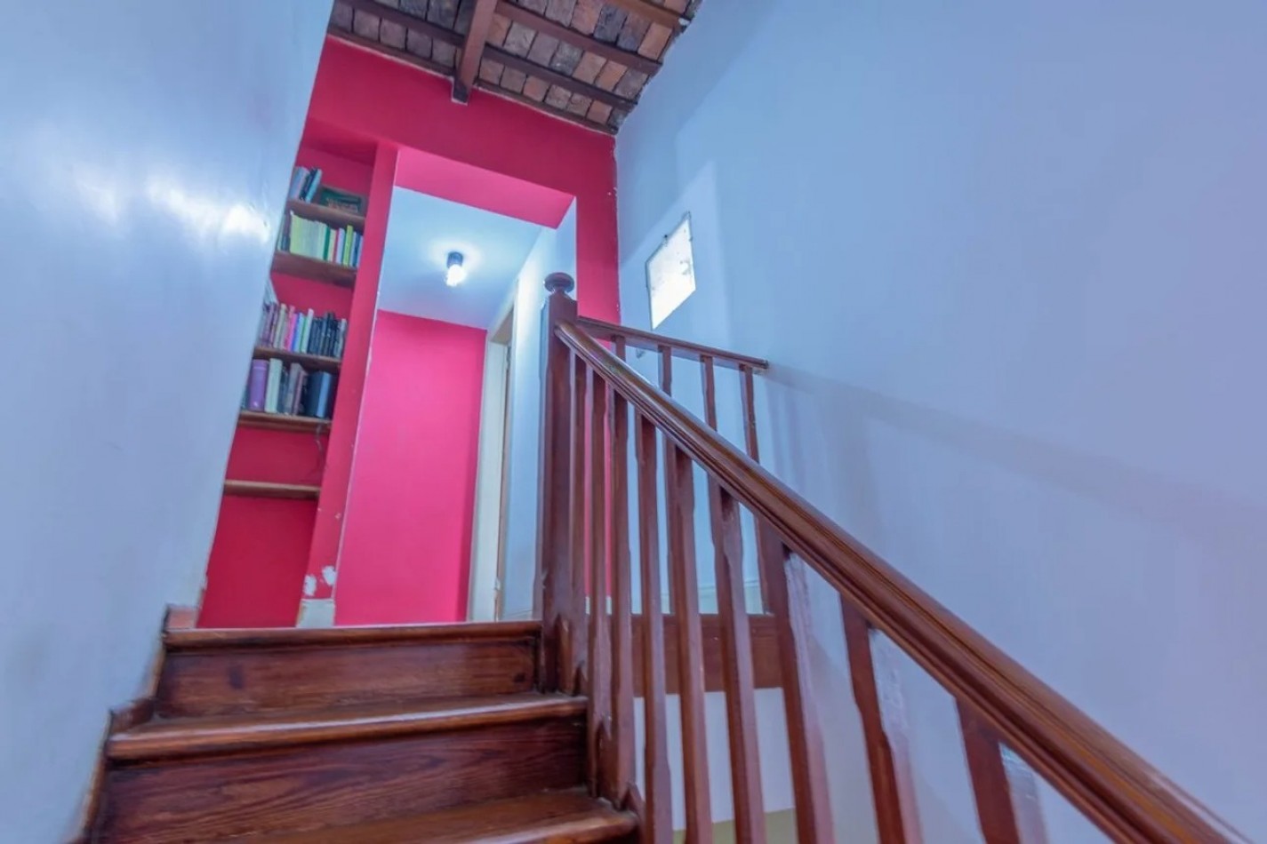 VENTA DE CASA 7 AMBIENTES CON TERRAZA A MEJORAR 