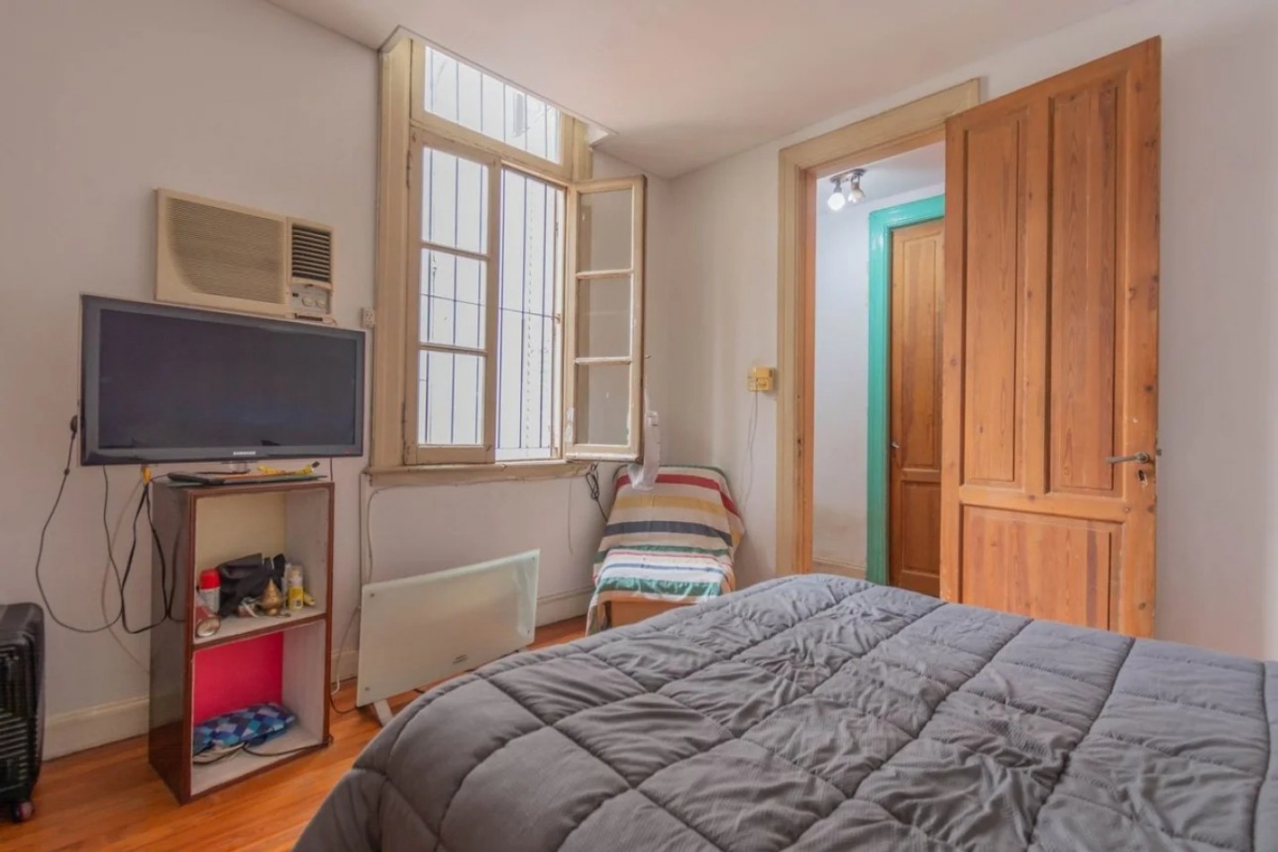 VENTA DE CASA 7 AMBIENTES CON TERRAZA A MEJORAR 