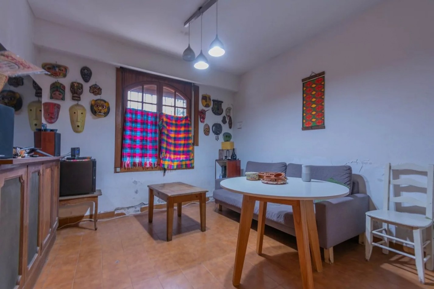 VENTA DE CASA 7 AMBIENTES CON TERRAZA A MEJORAR 