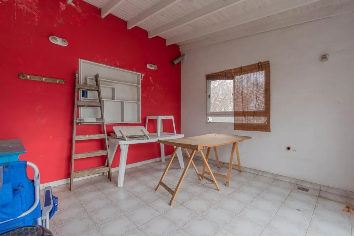 VENTA DE CASA 7 AMBIENTES CON TERRAZA A MEJORAR 