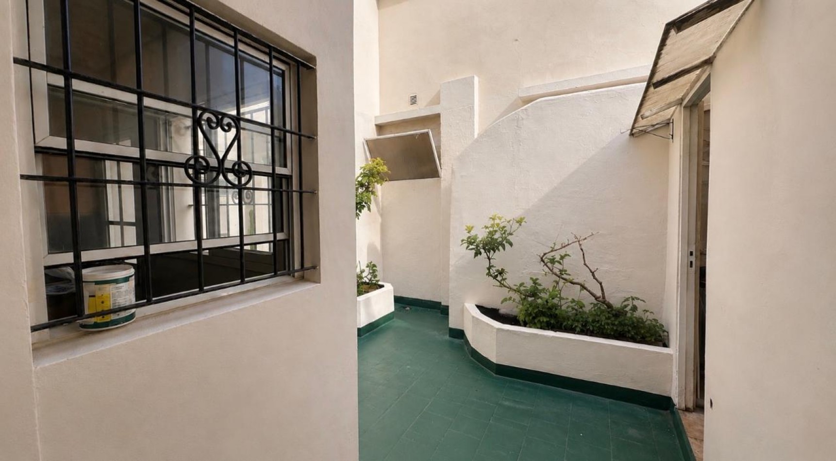 EXCELENTE PH AL FRENTE 3 AMBIENTES BALCON, PATIO Y TERRAZA ****APTO CREDITO BANCARIO****