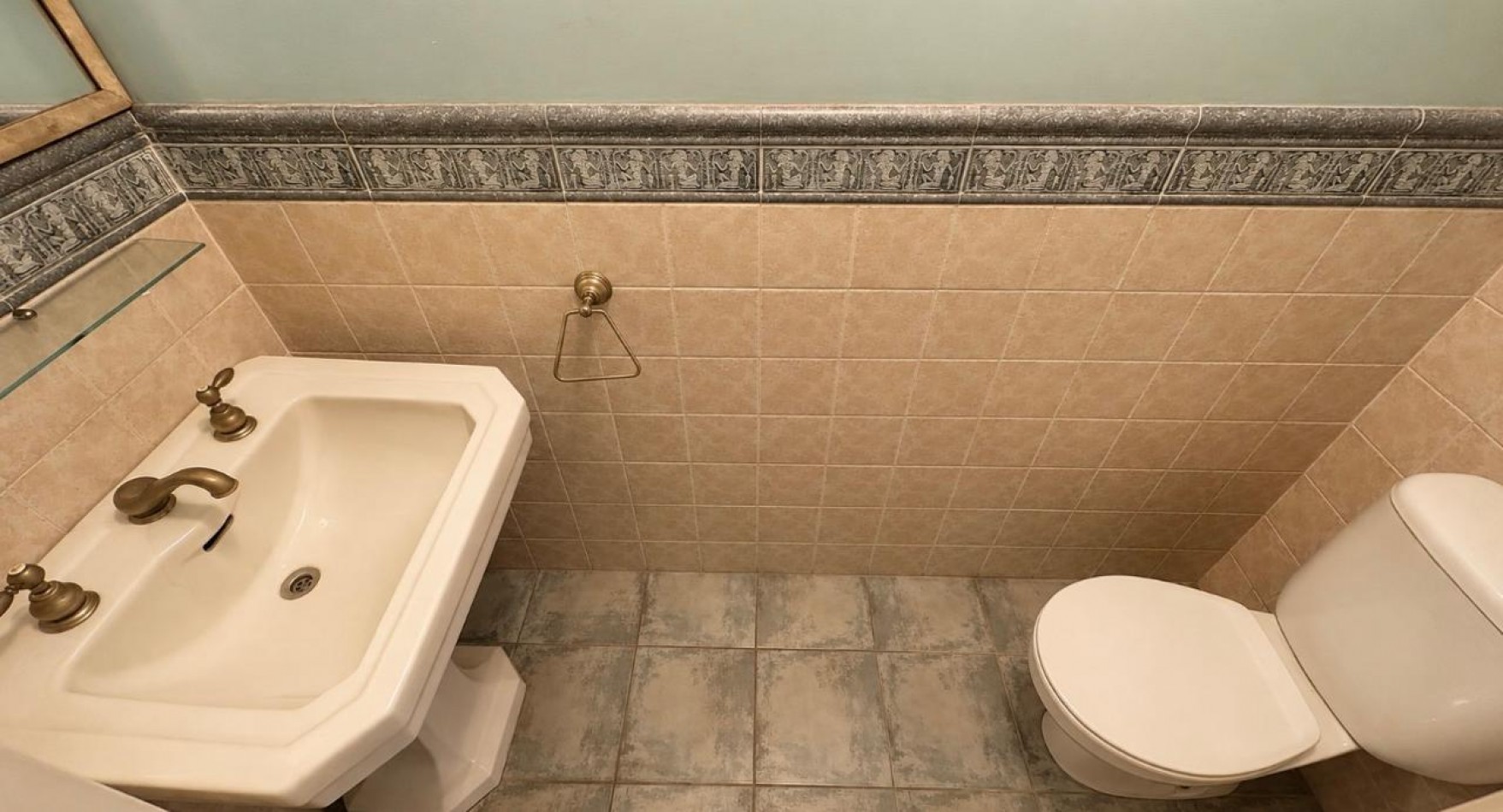 EXCELENTE PH AL FRENTE 3 AMBIENTES BALCON, PATIO Y TERRAZA ****APTO CREDITO BANCARIO****
