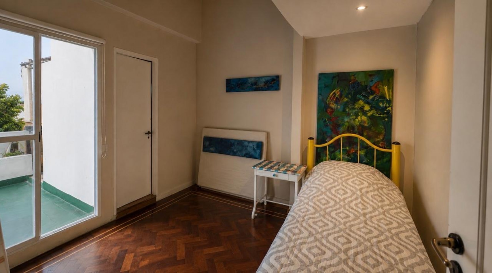 EXCELENTE PH AL FRENTE 3 AMBIENTES BALCON, PATIO Y TERRAZA ****APTO CREDITO BANCARIO****