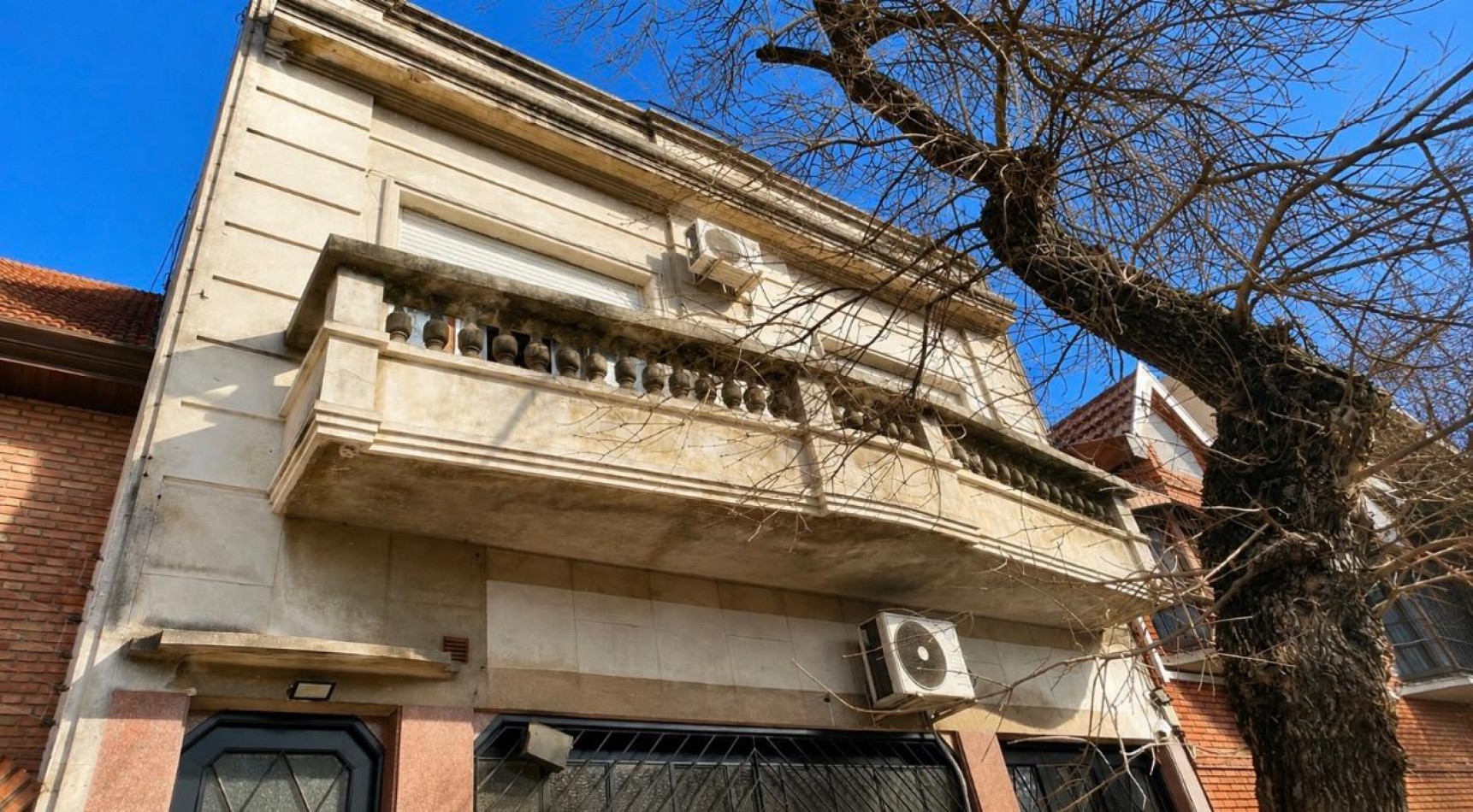 EXCELENTE PH AL FRENTE 3 AMBIENTES BALCON, PATIO Y TERRAZA ****APTO CREDITO BANCARIO****
