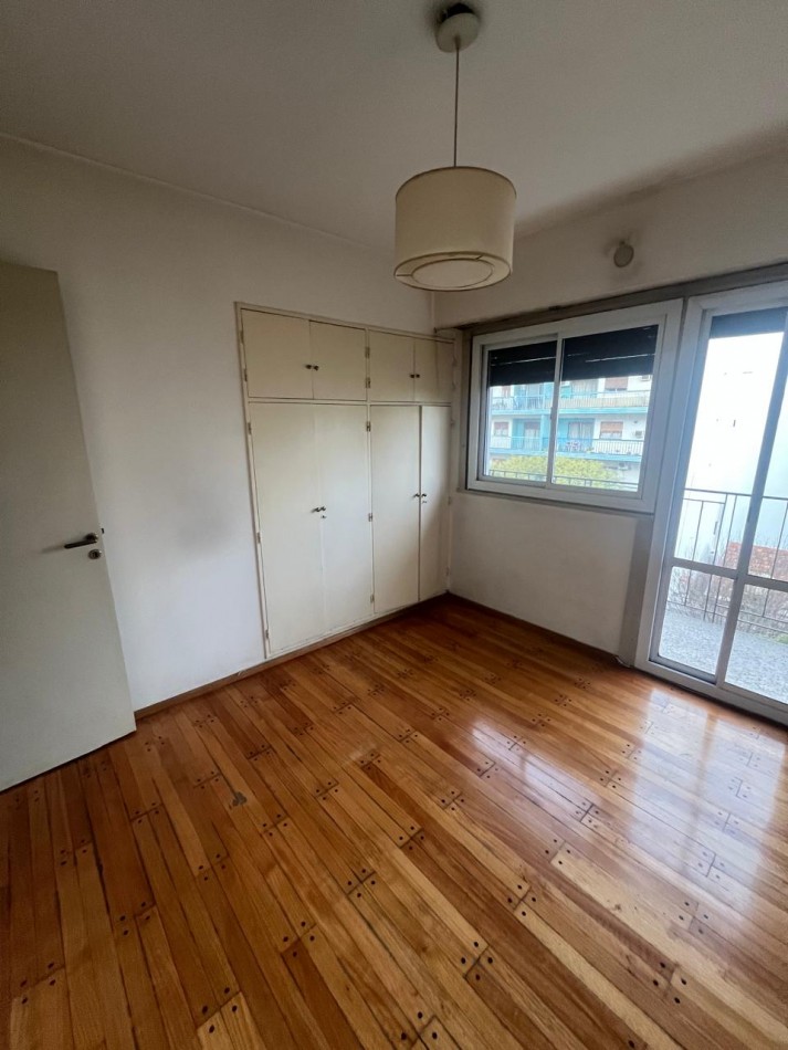 VENTA 3 AMBIENTES CON BALCON AL FRENTE Y LAVADERO EXCELENTE UBICACION ****APTO CREDITO BANCARIO****