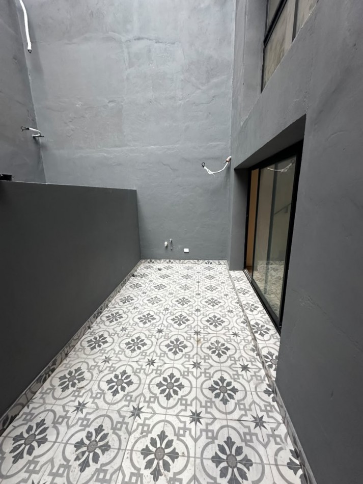 PH 3 AMBIENTES CON PATIO MODERNO A ESTRENAR SIN EXPENSAS 