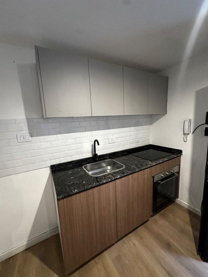 PH 3 AMBIENTES CON PATIO MODERNO A ESTRENAR SIN EXPENSAS 