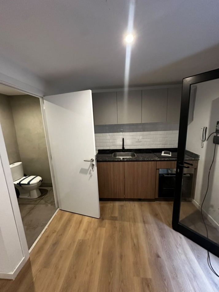 PH 3 AMBIENTES CON PATIO MODERNO A ESTRENAR SIN EXPENSAS 