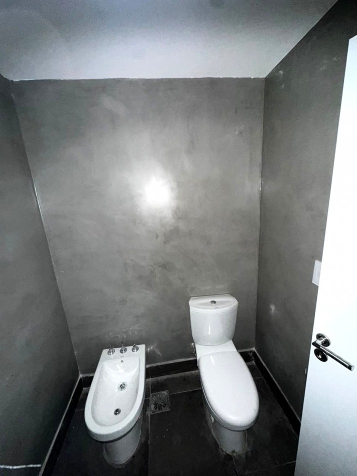 PH 4 AMBIENTES CON PATIO MODERNO A ESTRENAR SIN EXPENSAS 