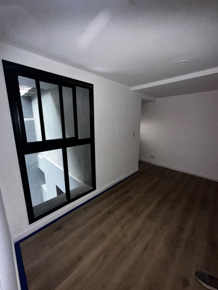 PH 4 AMBIENTES CON PATIO MODERNO A ESTRENAR SIN EXPENSAS 