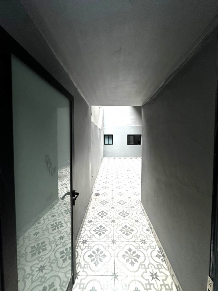PH 4 AMBIENTES CON PATIO MODERNO A ESTRENAR SIN EXPENSAS 