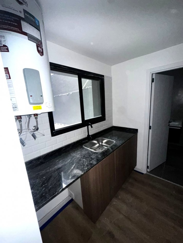 PH 4 AMBIENTES CON PATIO MODERNO A ESTRENAR SIN EXPENSAS 