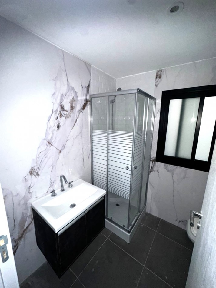 PH 4 AMBIENTES CON PATIO MODERNO A ESTRENAR SIN EXPENSAS 