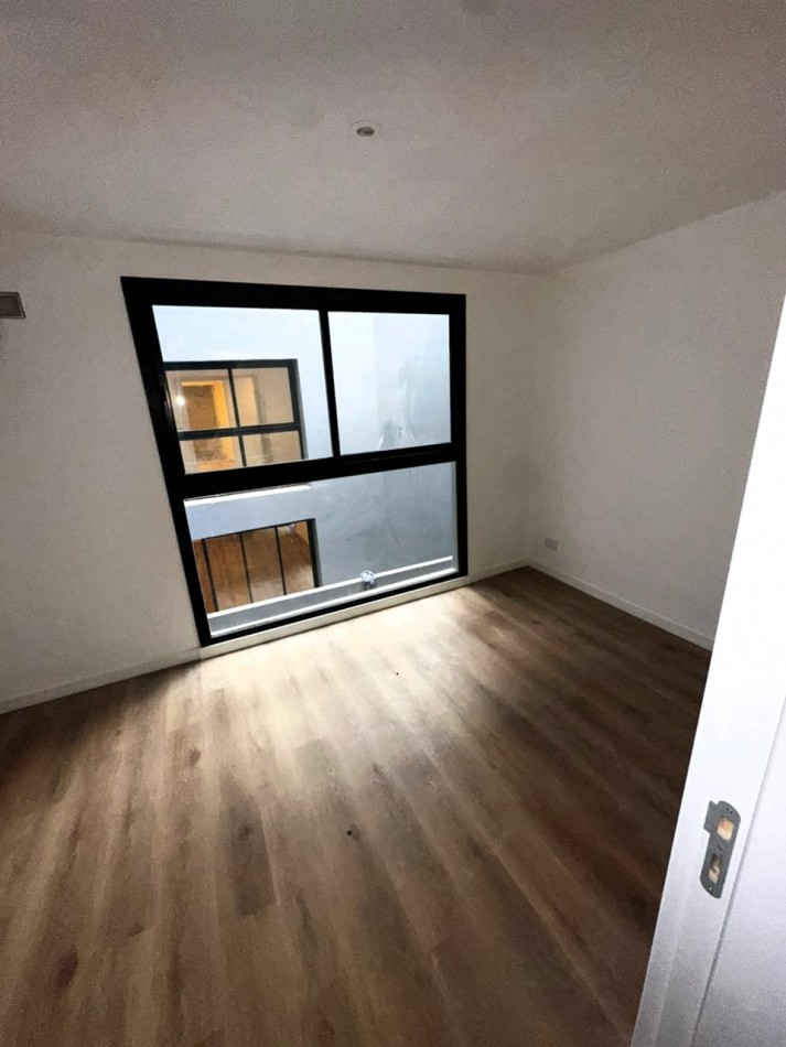 PH 4 AMBIENTES CON PATIO MODERNO A ESTRENAR SIN EXPENSAS 