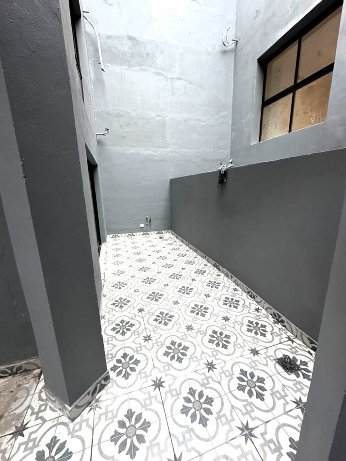 PH 4 AMBIENTES CON PATIO MODERNO A ESTRENAR SIN EXPENSAS 