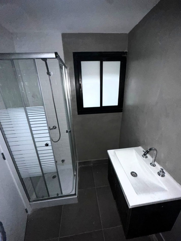 PH 4 AMBIENTES CON PATIO MODERNO A ESTRENAR SIN EXPENSAS 