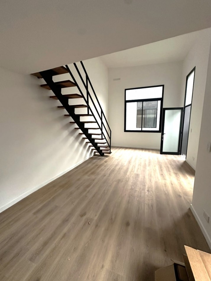 PH 2 AMBIENTES TIPO LOFT CON PATIO MODERNO A ESTRENAR SIN EXPENSAS 