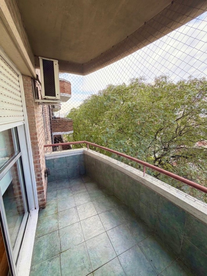 Venta 3 ambientes al frente con Balcon ****APTO CREDITO BANCARIO****
